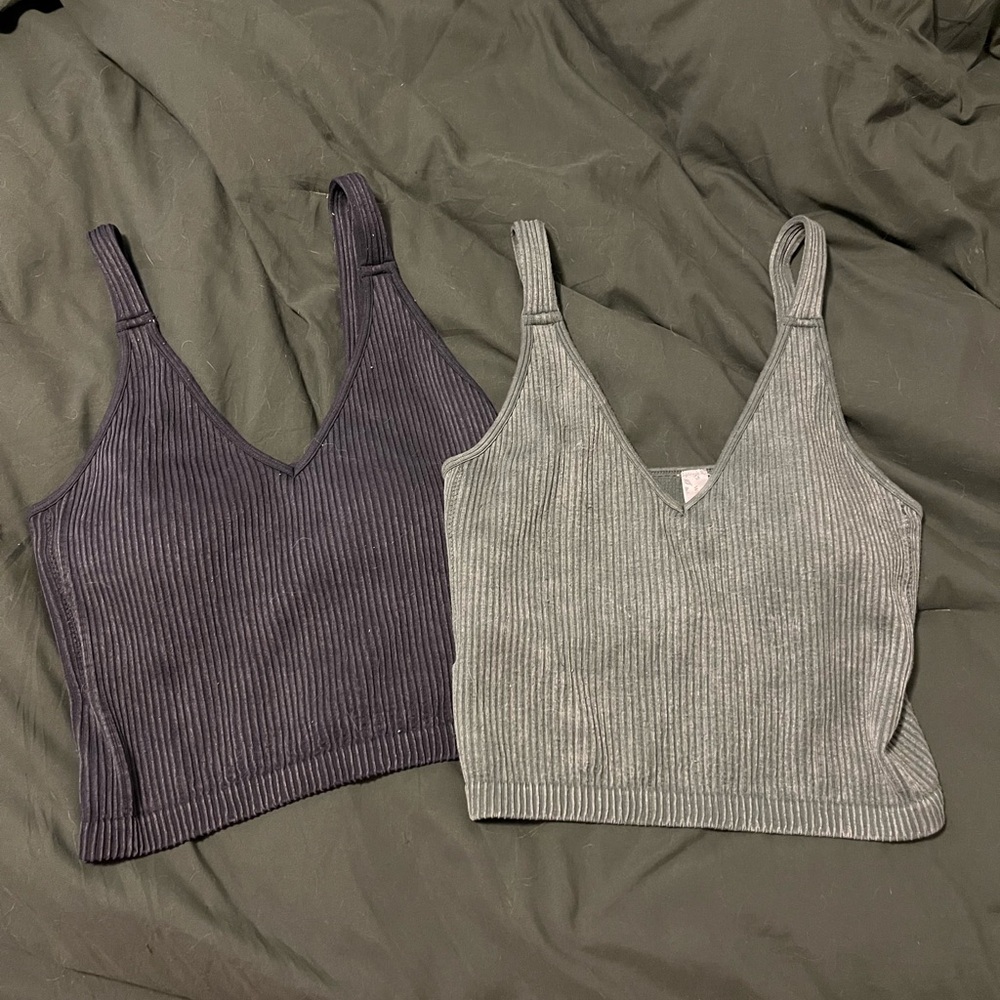 Stylish Women's Ribbed Tank Top - Black and Green